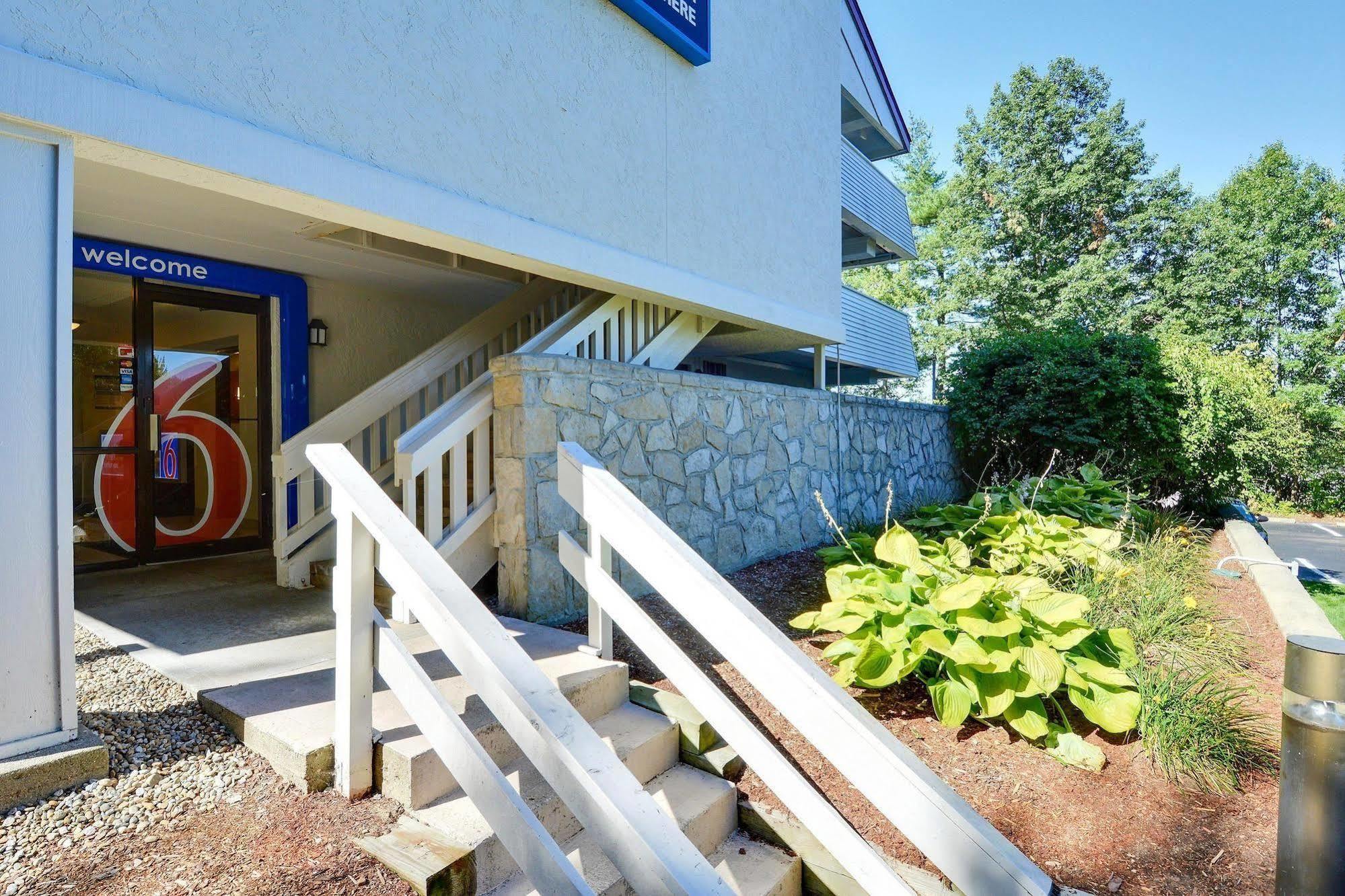 Motel 6-Nashua, NH - South Exterior foto